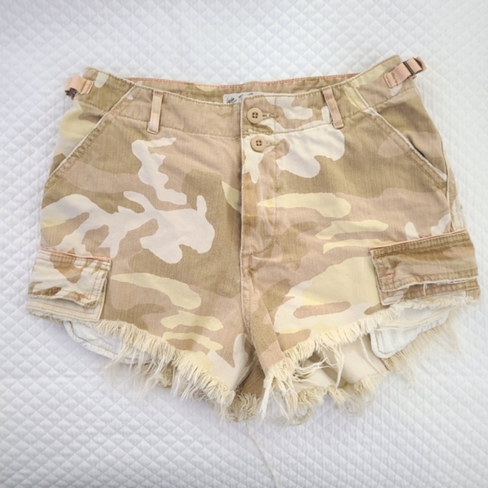 Free People commander cutoff desert camo shorts - Picture 4 of 13